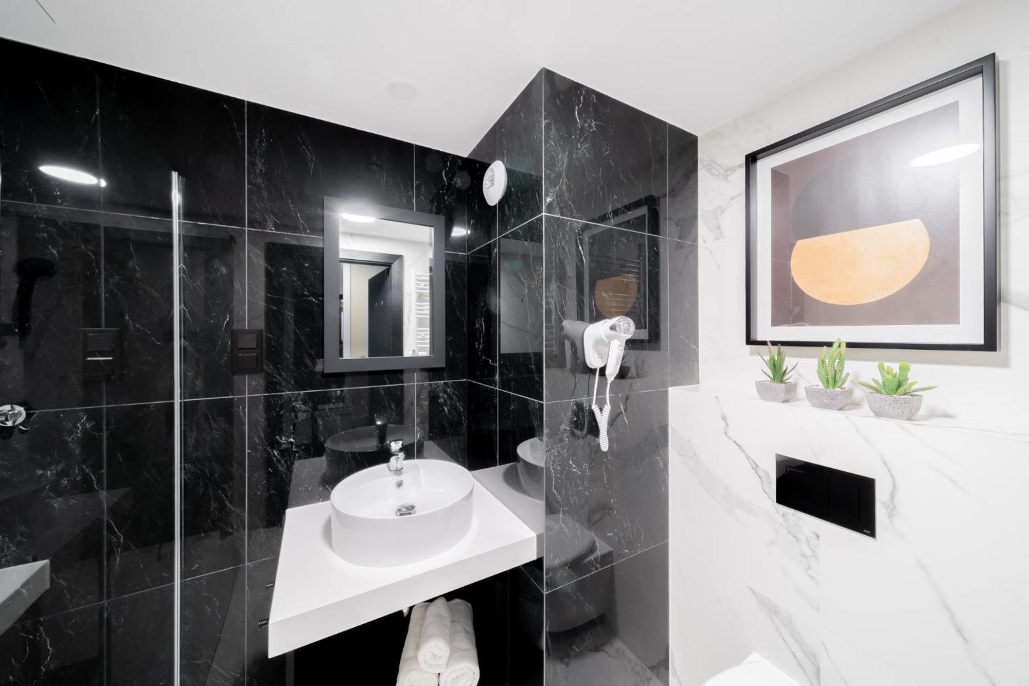 Lulu Apartments - Rosa - Studio Hotelowe Z Klimatyzacja I Konsola Ps4 - Solny Resort Kolobrzeg Ngoại thất bức ảnh